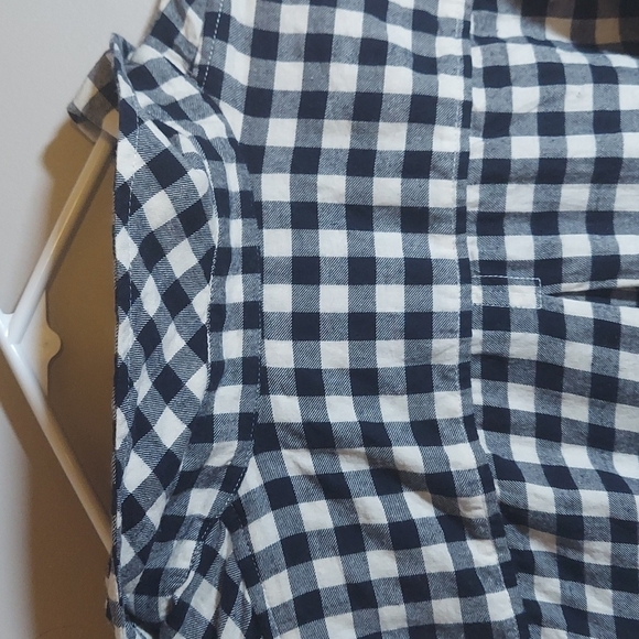 Tommy Hilfiger plaid black and white button up Size M - Picture 11 of 11